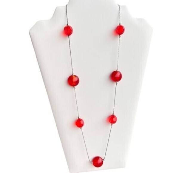 RED AND SILVER BEADED OPERA NECKLACE 26 in + 2.5 in ext - Picture 4 of 6